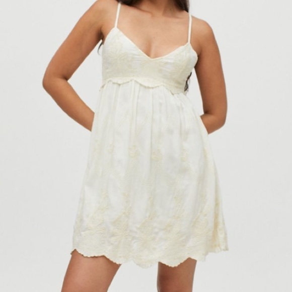 UO Jamie Cream Ivory White Embroidered Babydoll Frock Mini Dress - Picture 3 of 16